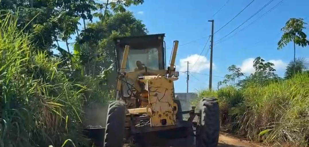 Limpeza das ruas nas comunidades.